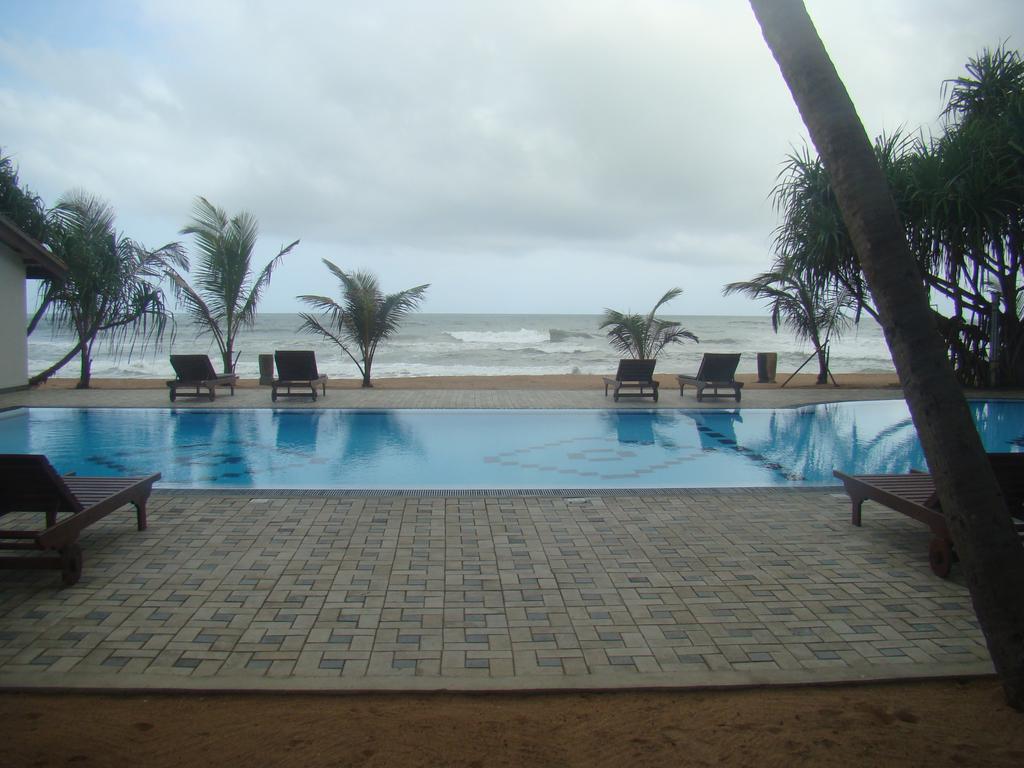 Whispering Palms Hotel Bentota Kültér fotó